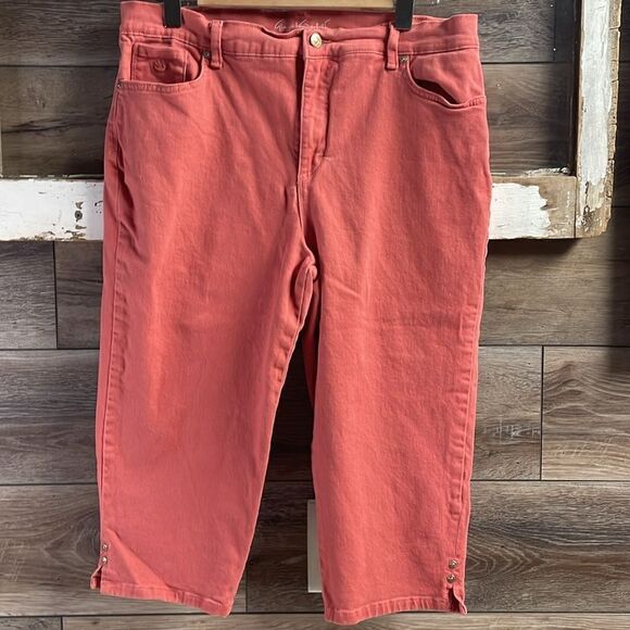 GLORIA VANDERBILT Slimming Effect Amanda Capri Jeans Size 16 Petite Dark Coral - Picture 2 of 8